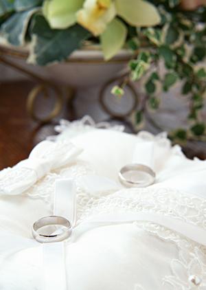 【最新2024年版】ディズニーキャラクターデザインの婚約指輪で叶える夢とロマン